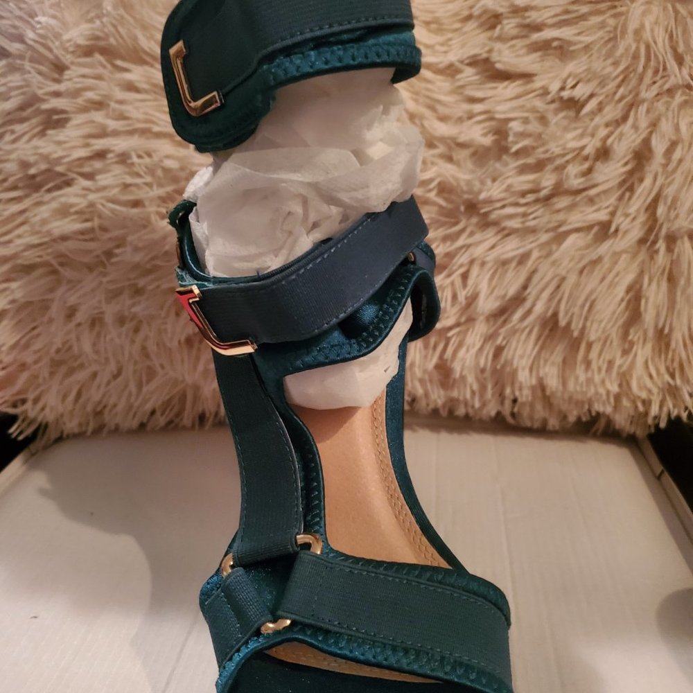 Green Satin heels - Picture 6 of 8